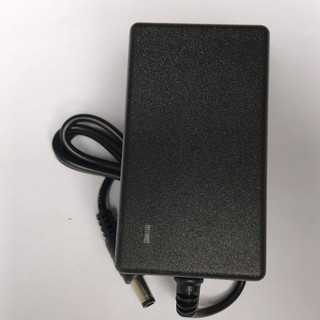 Củ sạc 8.4 -2A  dùng cho các thiết bị sử dụng pin 8,4v ( loại tốt)
