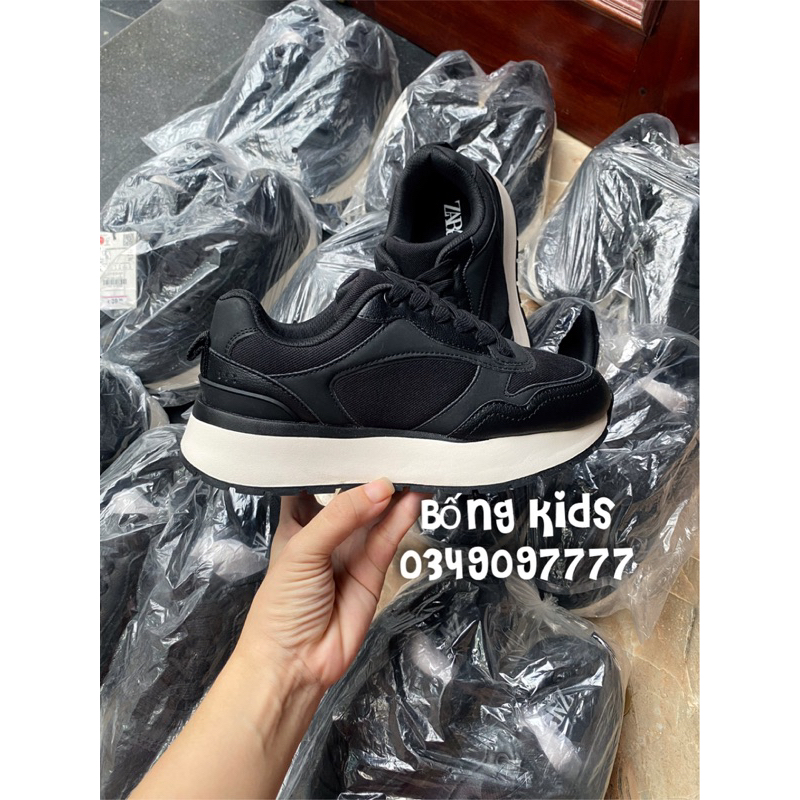 Giày Sneakers Nữ Traners Đen ZR