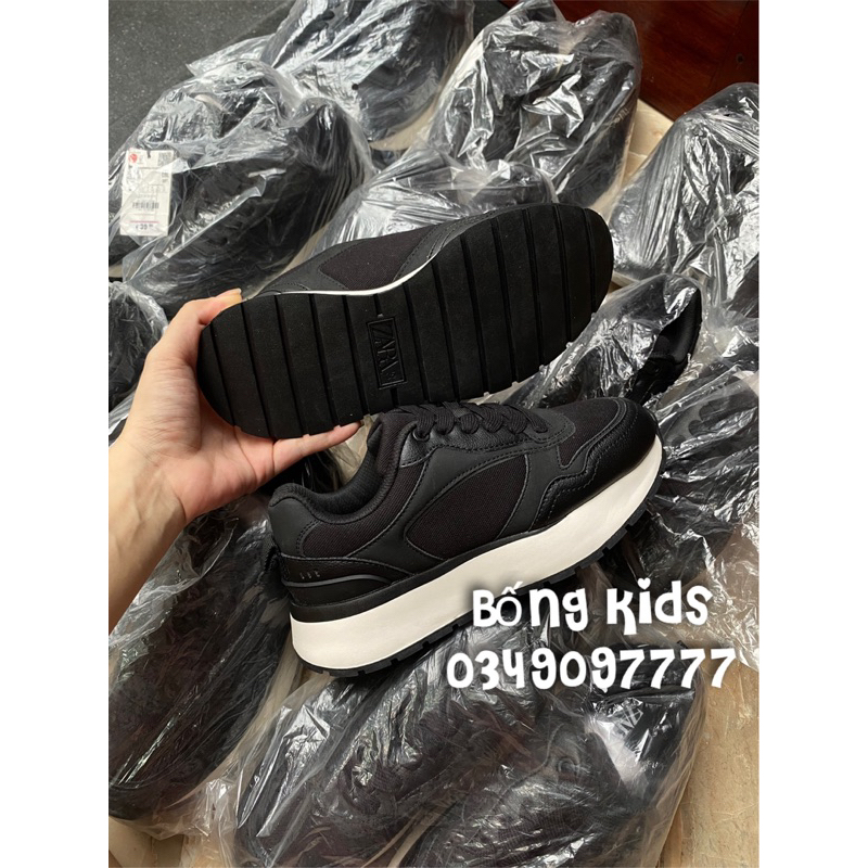Giày Sneakers Nữ Traners Đen ZR