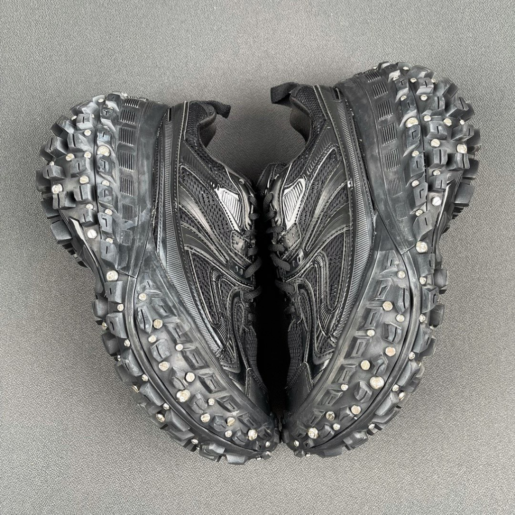 Giày Balenciaga Defender " Đính Đá " phong cách Hàn Quốc