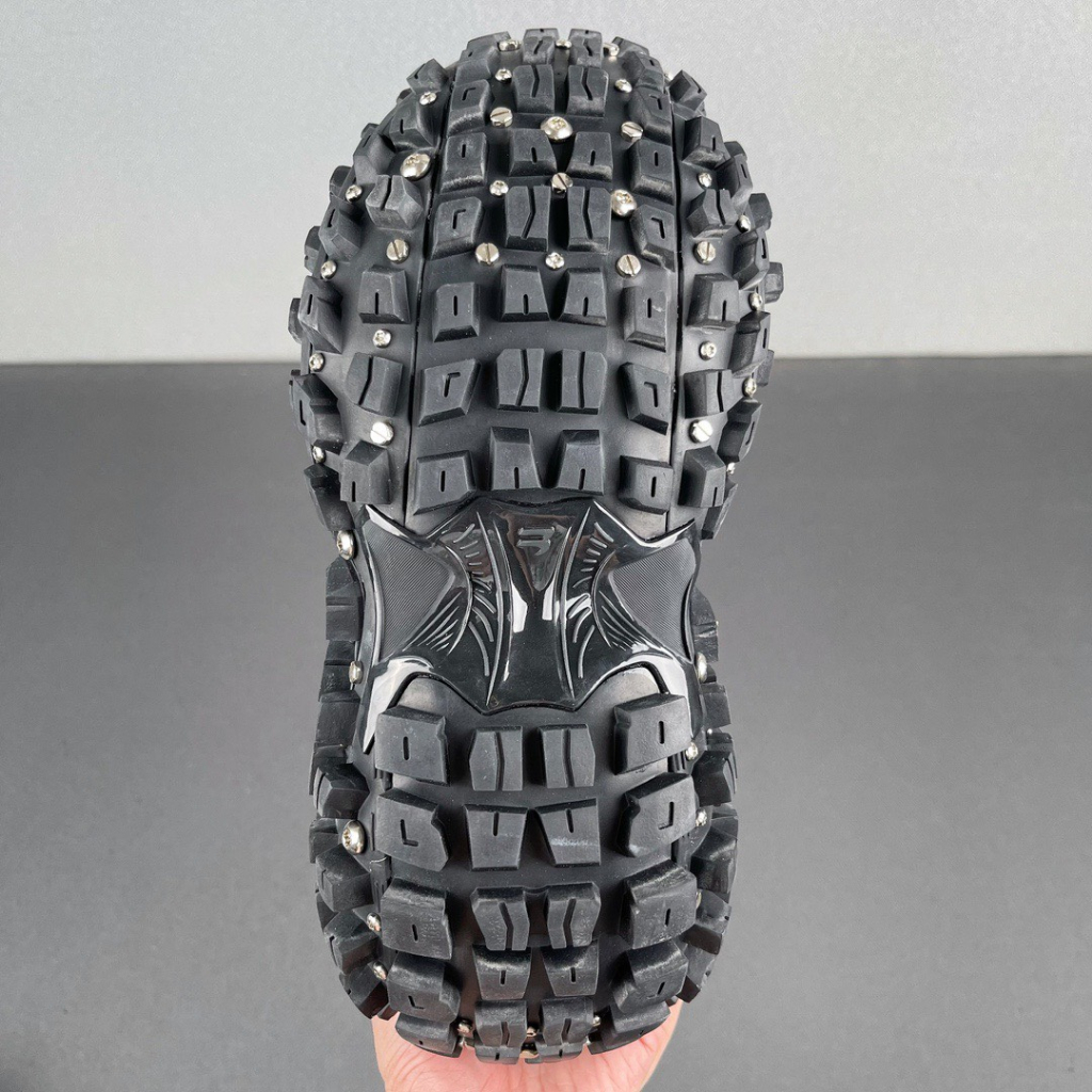 Giày Balenciaga Defender " Đính Đá " phong cách Hàn Quốc