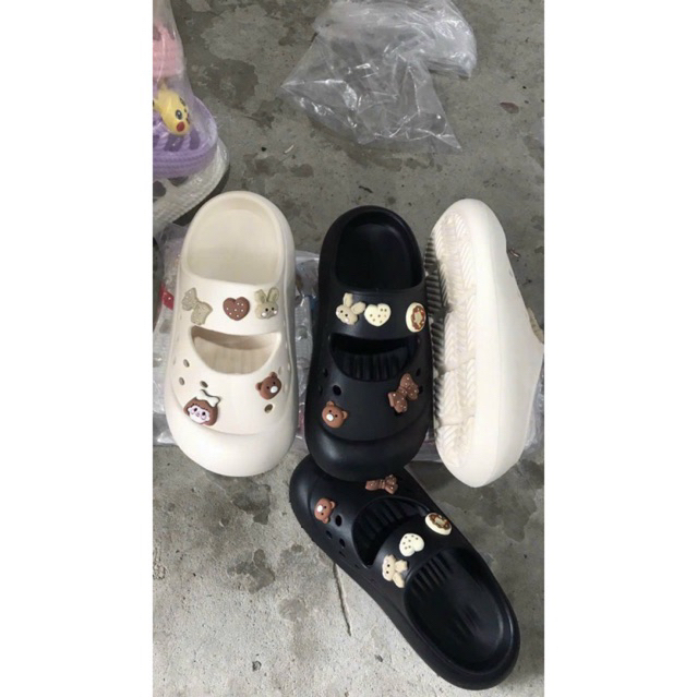 Sục Bánh Mì Quai Ngang Đính Sticker Chống Nước