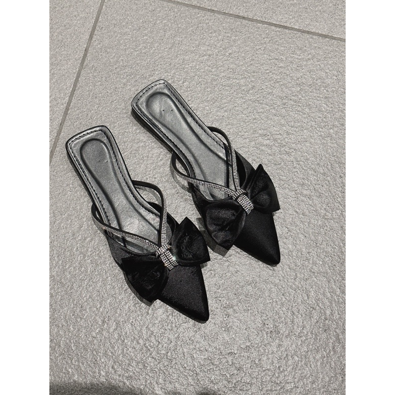 Dép sục mũi nhọn nơ dây đá LA58