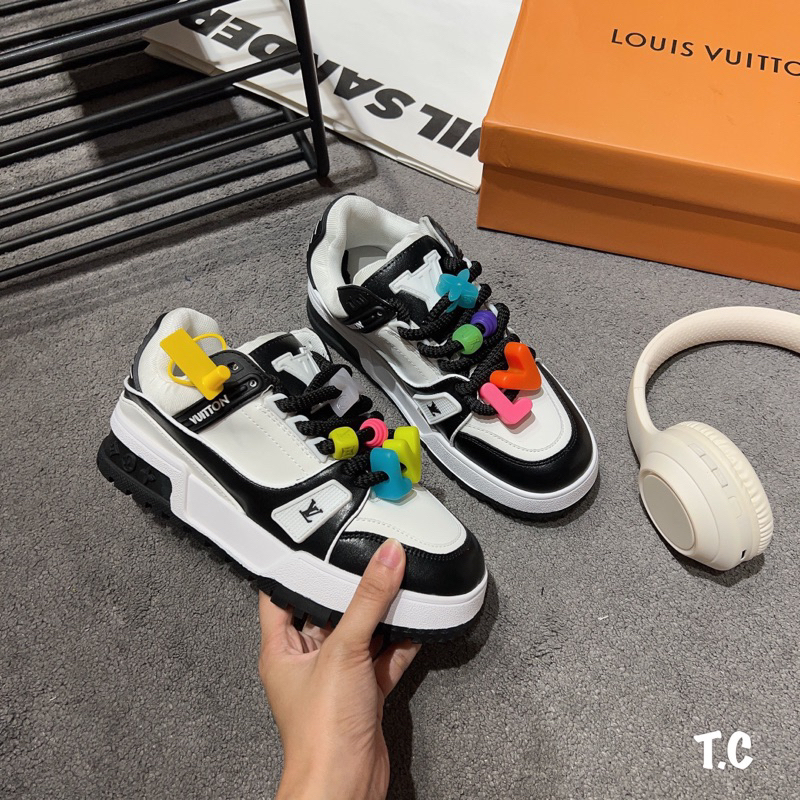 Giày Sneaker L--V Trainer nâng đế charm hot nhất 2023