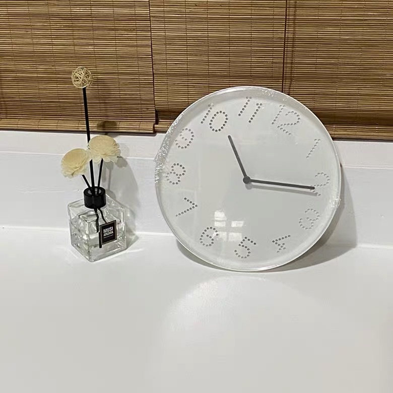 Đồng hồ tròn treo tường bằng nhựa không kim giây chính hãng IKEA