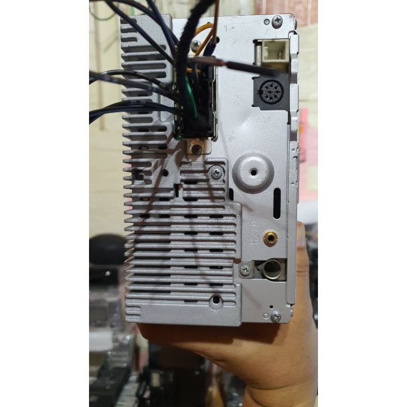 Máy phát nhạc liền Amply xe Santafe 2004 05 2006 07. Tính năng Cd.mp3/ Tape/Aux 3.5 / Radio Fm Am.