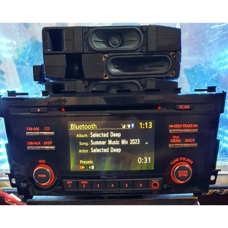 Máy phát nhạc không liền Amply Panasonic 2014 2013 Nissan Altima. AM/FM Radio cd.bluetooth.usb.aux.