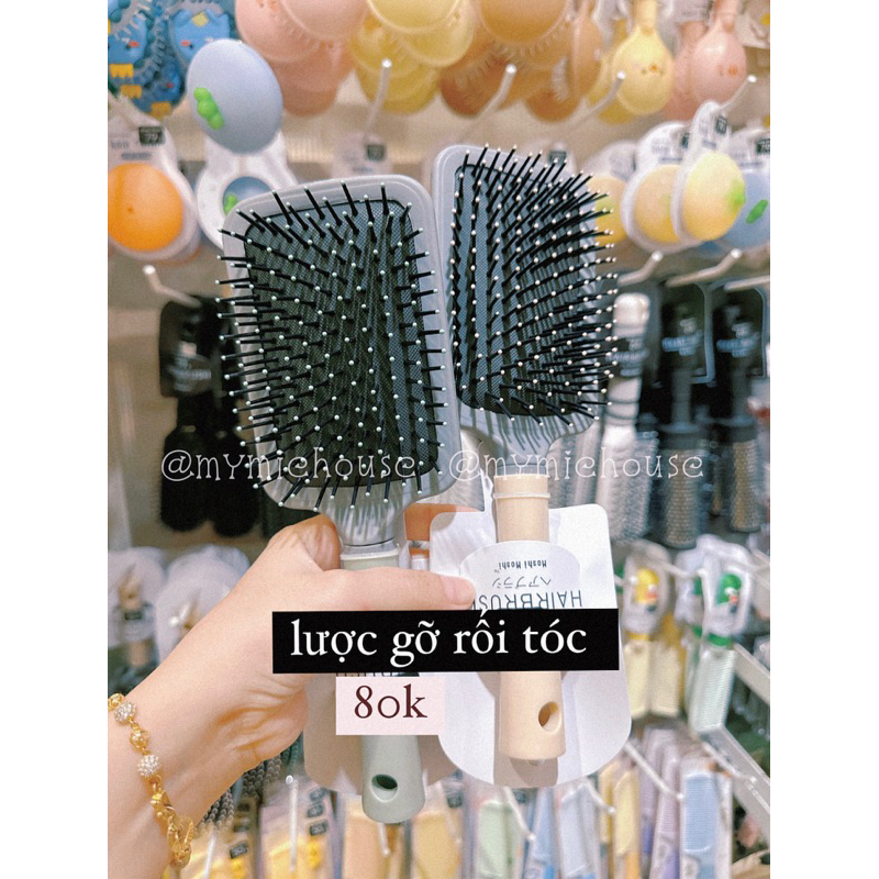 Lược chải gỡ rối tóc cán gỗ đầu vuông Moshi moshi Thái lan