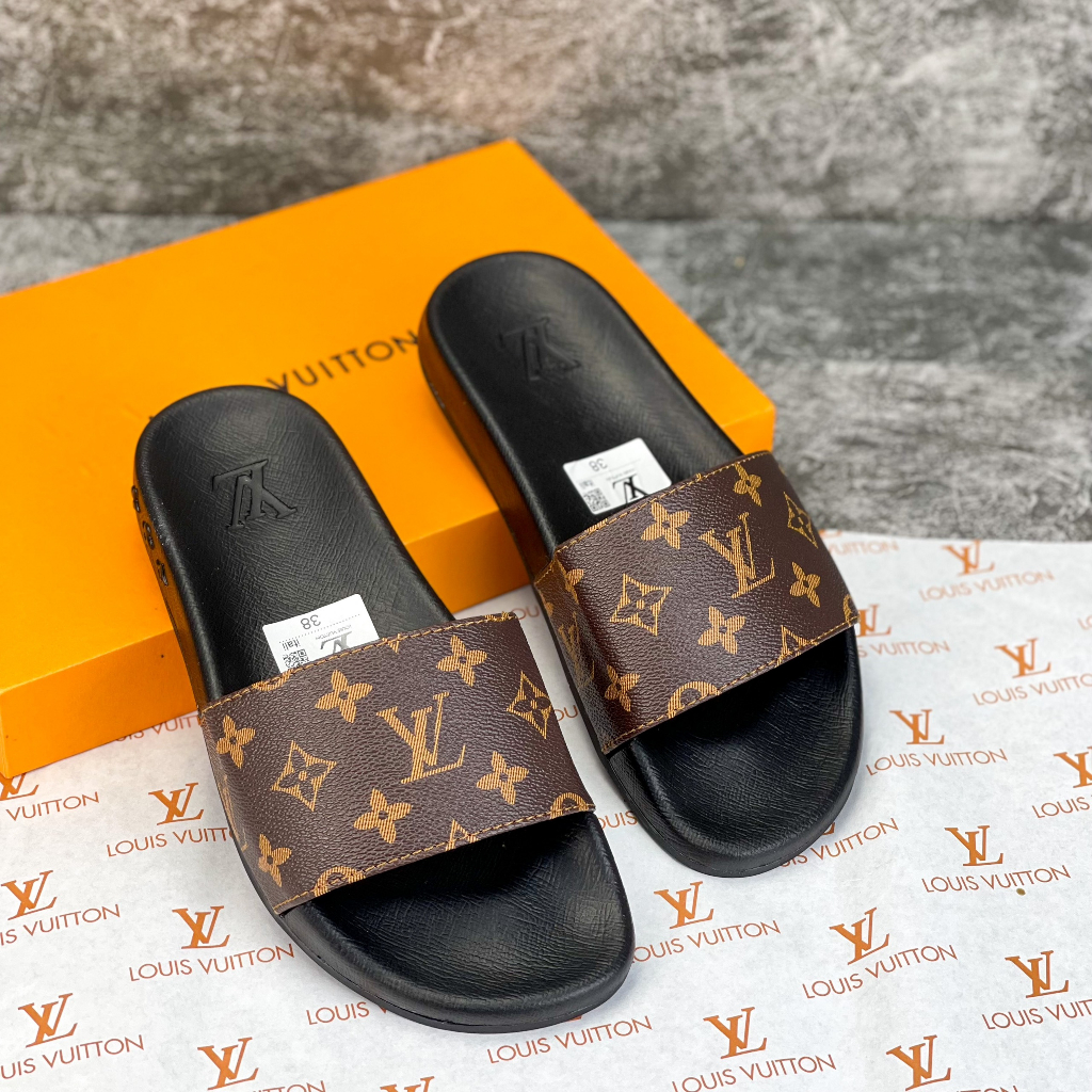 Dép nam Lv , Dép quai ngang nam mẫu mới hót 2023, Đế cao su quai da chống trơn trượt