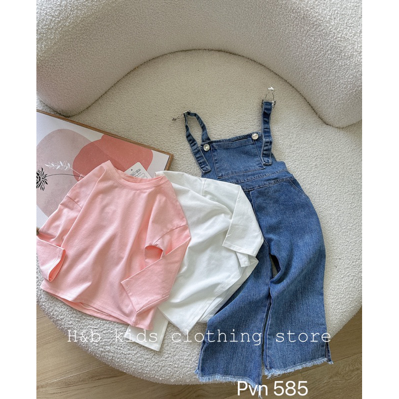 Yếm bò ống loe nơ lưng bé gái