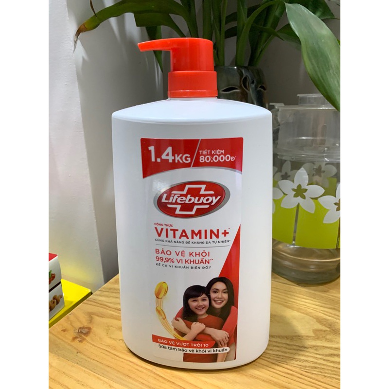 Sale !!! Sữa tắm Lifbuoy chai 1.4kg date 10/2025