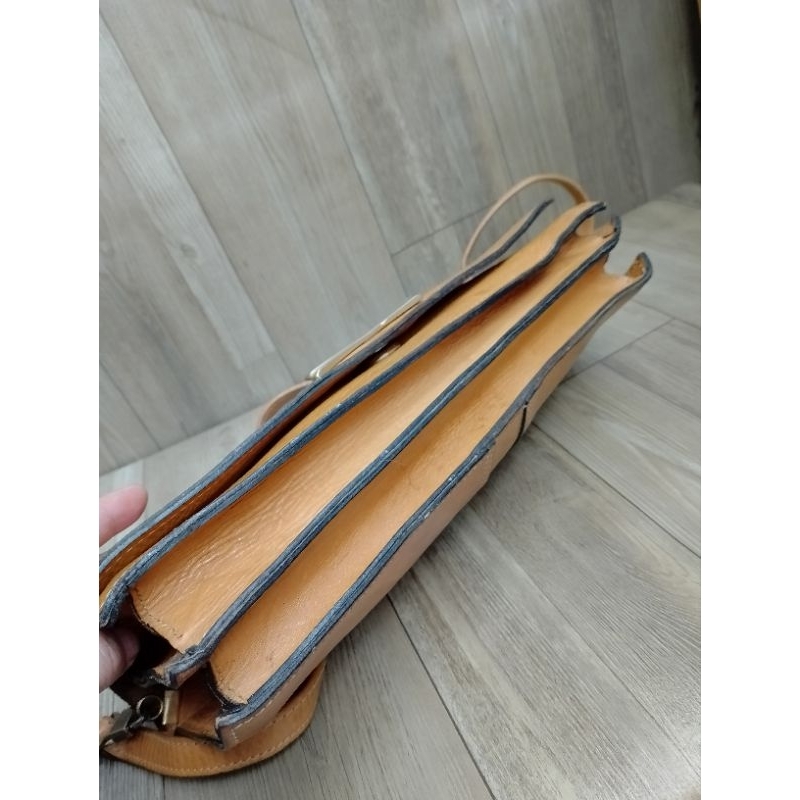 Túi đeo chéo 2hand size 30 chất da thật, hàng si Nhật