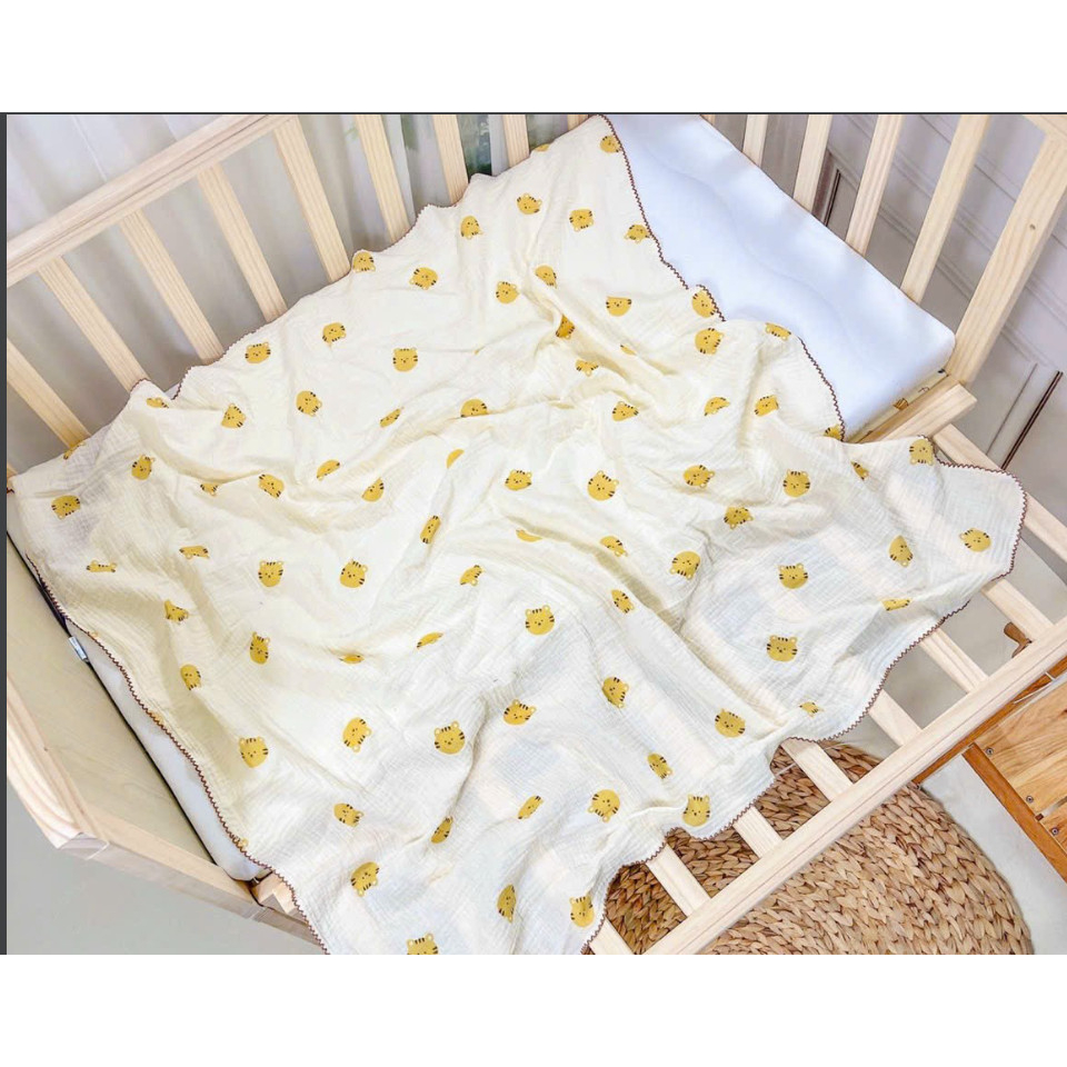 Khăn tắm Muslin 2 lớp chần viền 100*110cm giao màu ngẫu nhiên