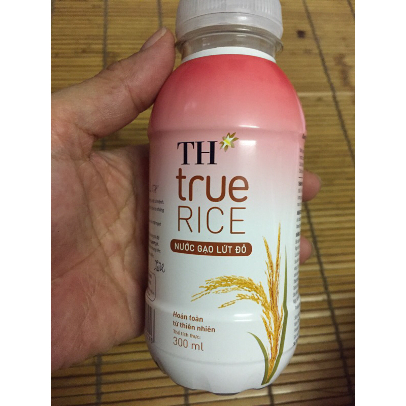 Nước gạo rang và nước uống sữa vị dâu, cam TH MILK 330ml