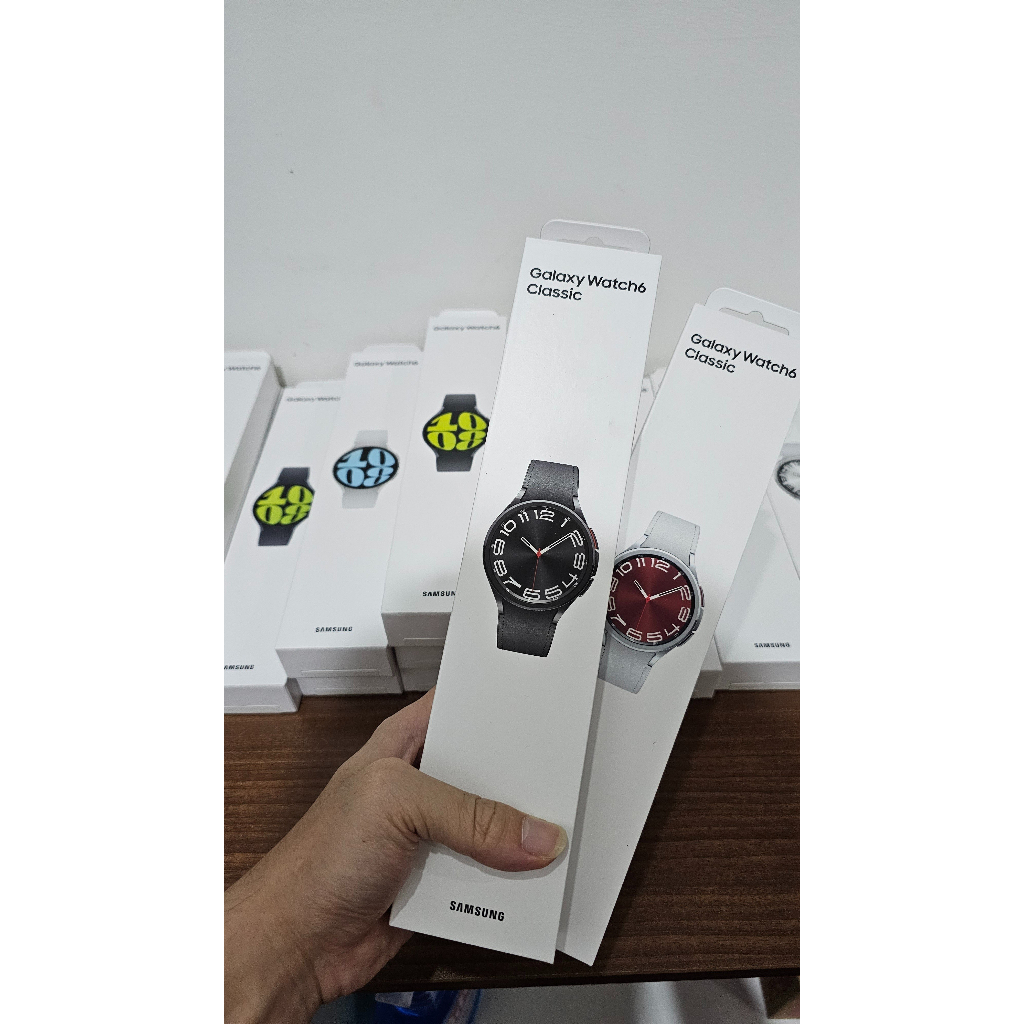Đồng hồ thông minh Samsung Galaxy WATCH6 CLASSIC - Bluetooth/Lte - 43mm/47mm - Hàng chính hãng