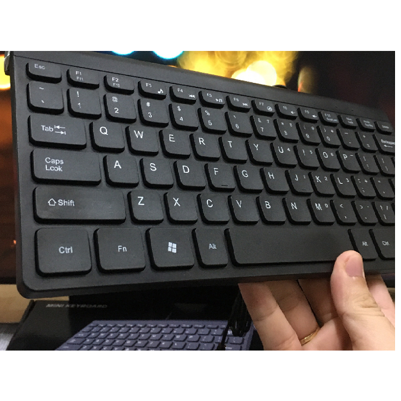 BÀN PHÍM MINI XYD-918 MÀU ĐEN THIẾT KẾ SIÊU NHỎ GỌN SỬ DỤNG CHO CÁC LOẠI MÁY TÍNH