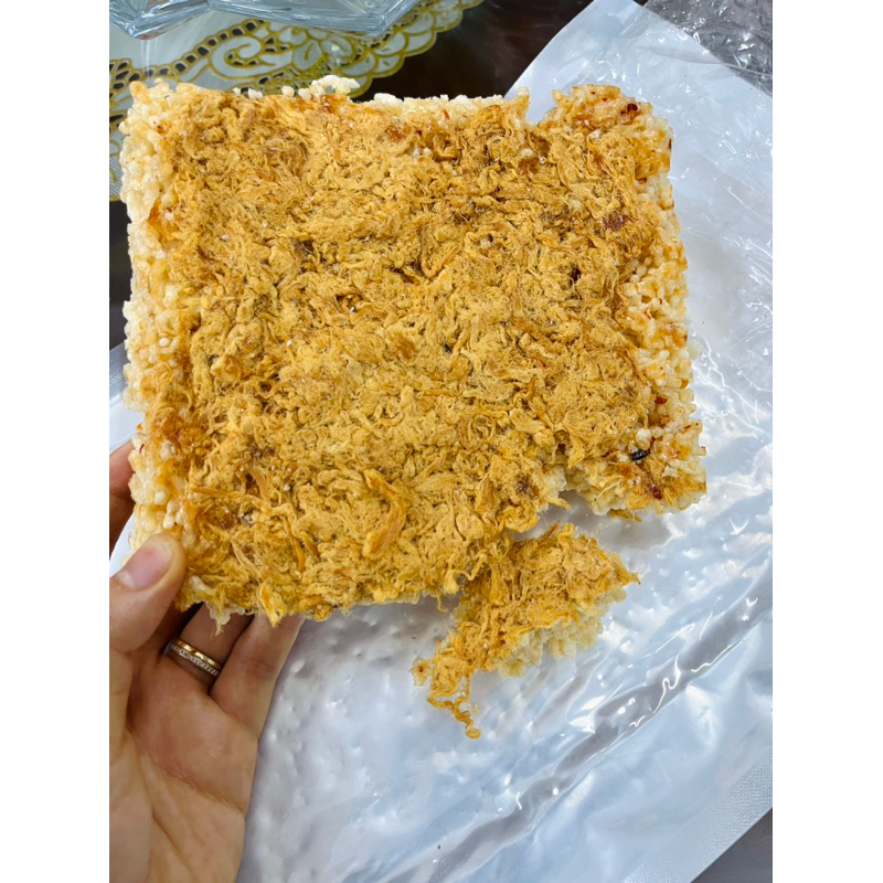 Cơm cháy siêu chà bông Chóp Chép Ngon