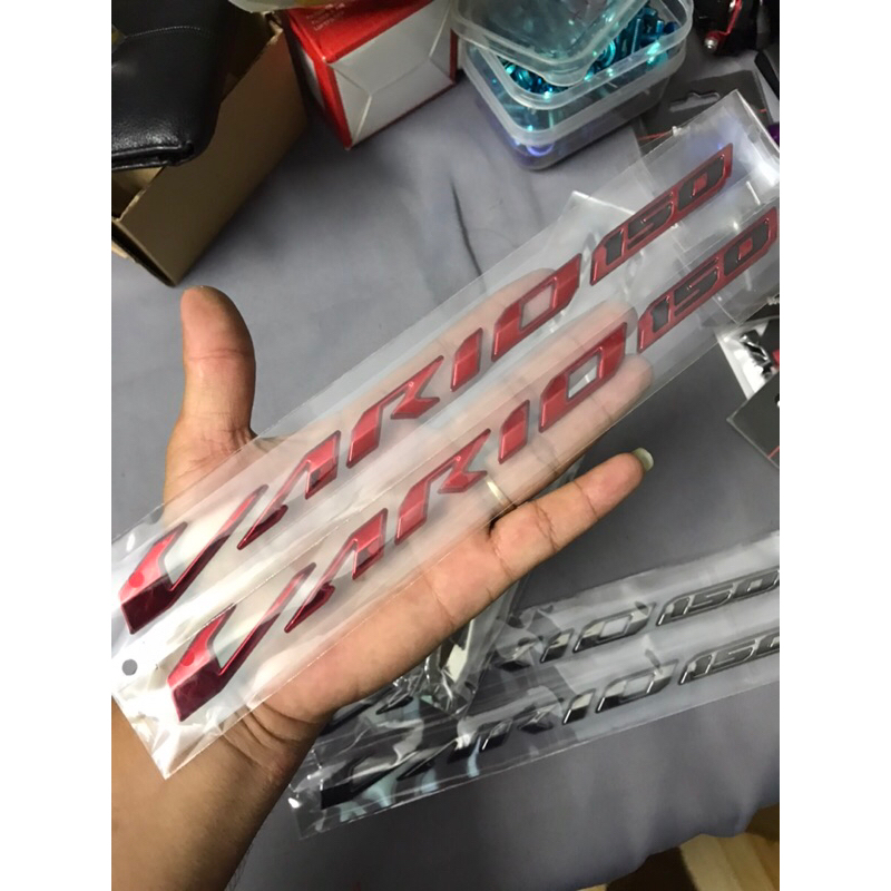 Tem chữ vario 150 nhựa dẽo  dán thay thế chữ zin khi bị gãy có 3 màu