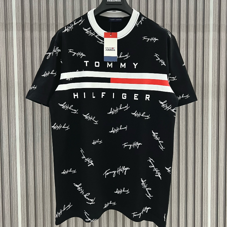 Áo phông nam nữ Tommy Hilfiger in vạch sọc đen trắng đỏ chữ kí quanh áo. Áo Thun Unisex Form Rộng Siêu Hot Phiên Bản Mới