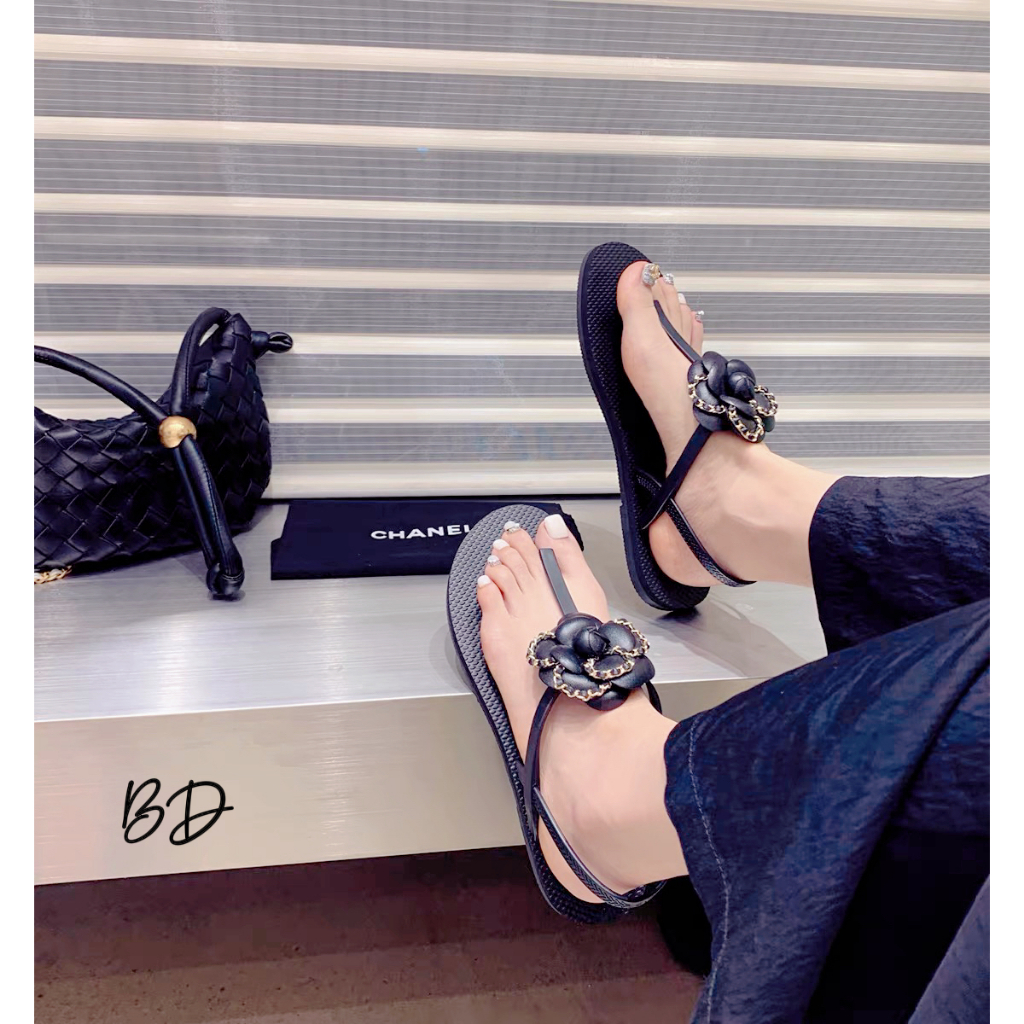 Balance Sandals Hoa Hồng Đen