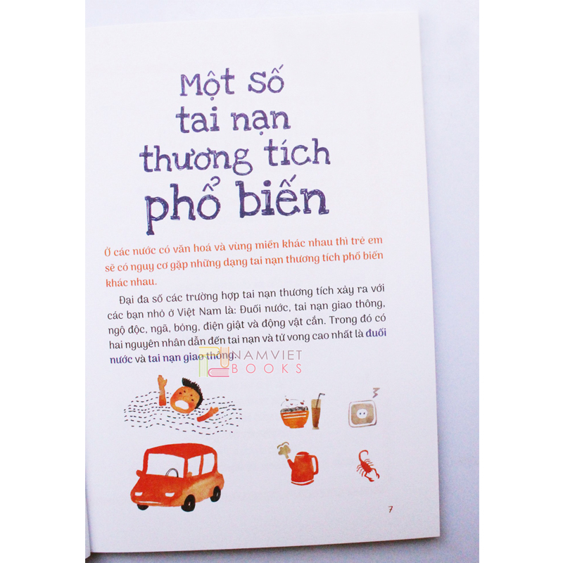 Sách - 15 Bí Kíp Giúp Tớ An Toàn - Cẩm Nang Phòng Tránh Tai Nạn Thương Tích