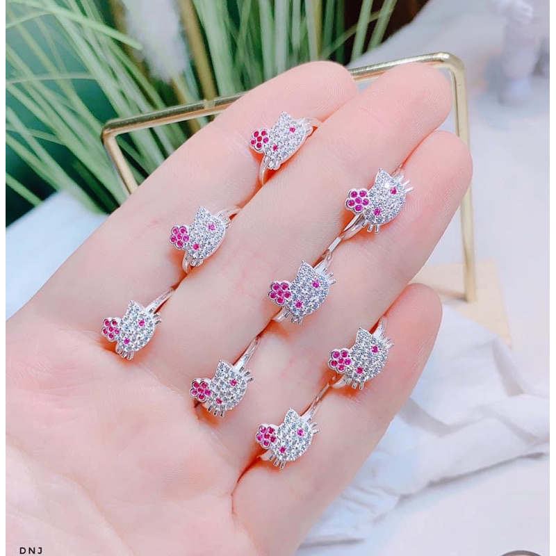 10 mẫu nhẫn cho bé gái, hình mèo hello kitty, dâu tây, nơ, hoa… chất liệu bạc ta đính đá