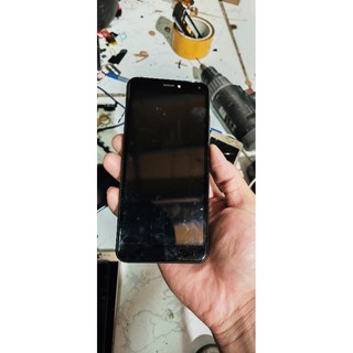 Cụm xác Vsmart Bee còn màn lỗi main