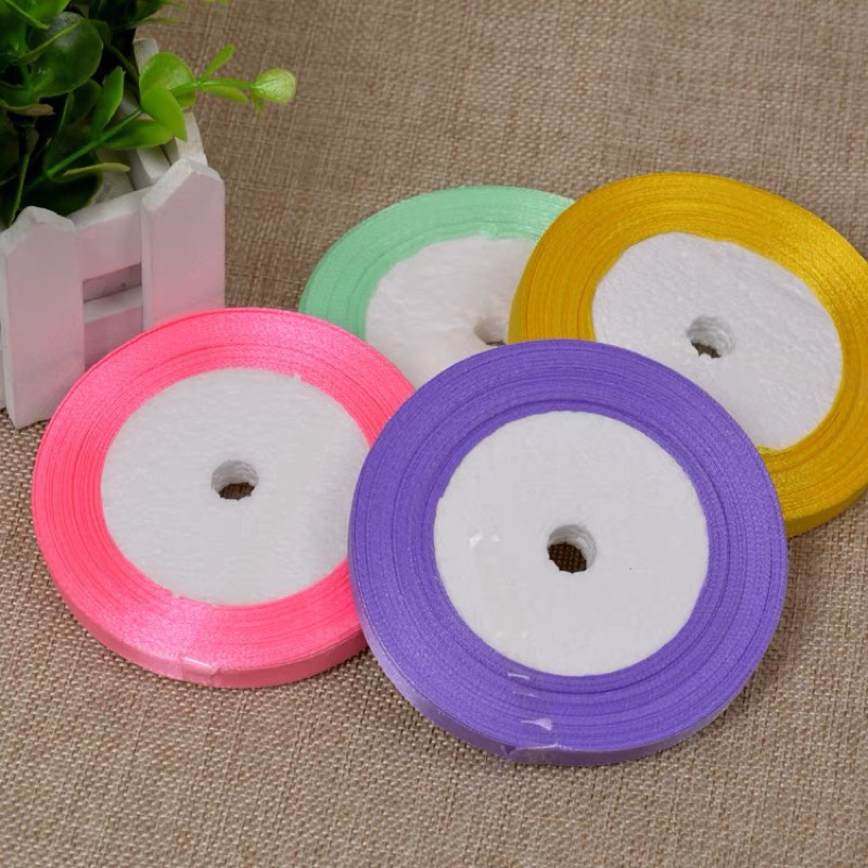 Ruy Băng Lụa Cối Trơn Lõi Xốp Bản 1Cmx22M