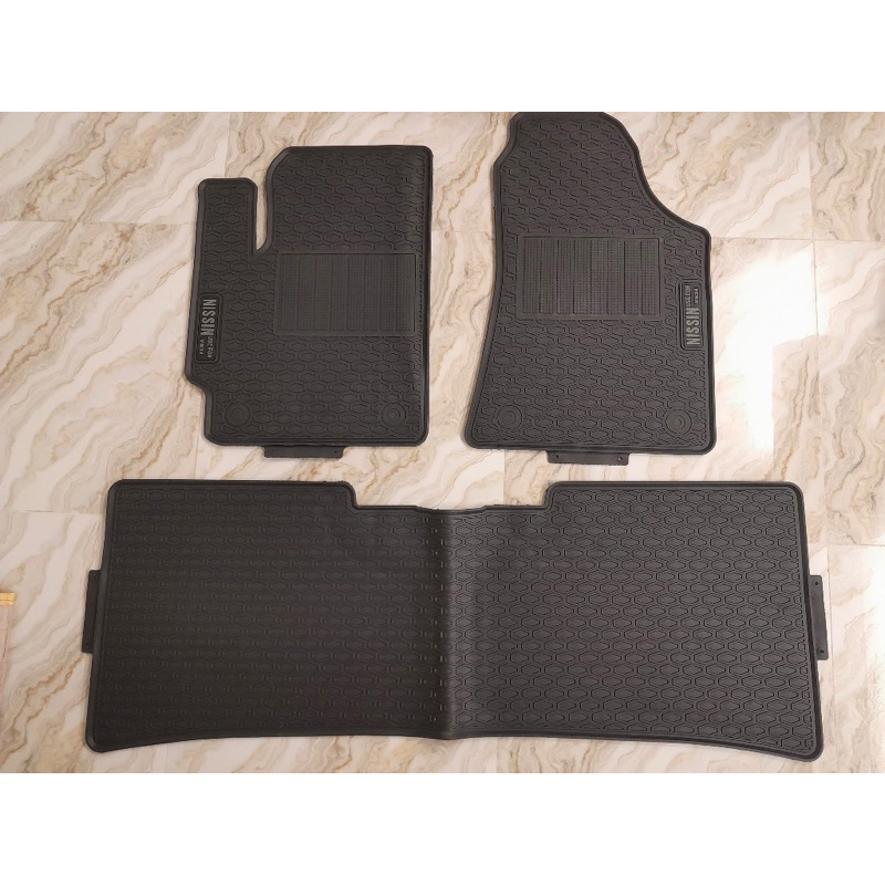 Thảm sàn, lót sàn xe Vinfast VFe34 chất liệu cao su đúc không mùi, không thấm nước