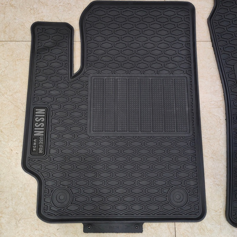 Thảm sàn, lót sàn xe Vinfast VFe34 chất liệu cao su đúc không mùi, không thấm nước