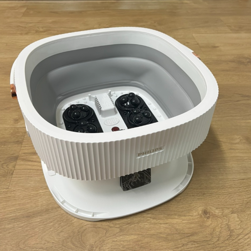 Bồn ngâm chân massage tự động Philips PPM3111F dung tích 15 lít