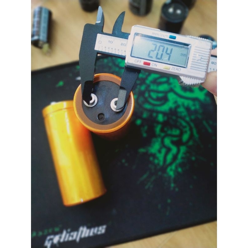 Cặp Tụ Roe Germany 2200uf 250V