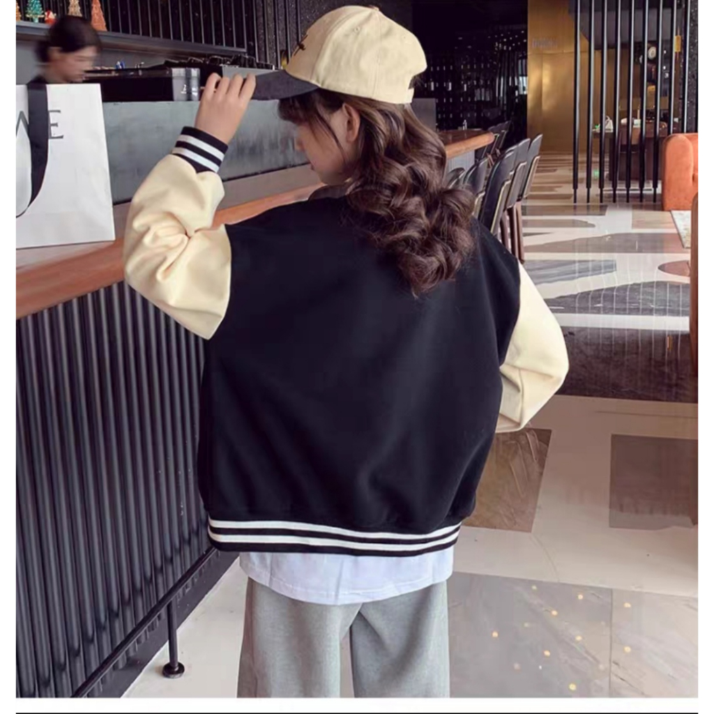 Áo khoác nỉ bomer bé gái 18-45kg mẫu thêu số 23. Chất liệu nỉ mềm mại, ấm áp. THU10