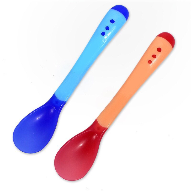 Thìa Sillicon BINBABY báo nóng cho béchất liệu cao su chống nhiệt