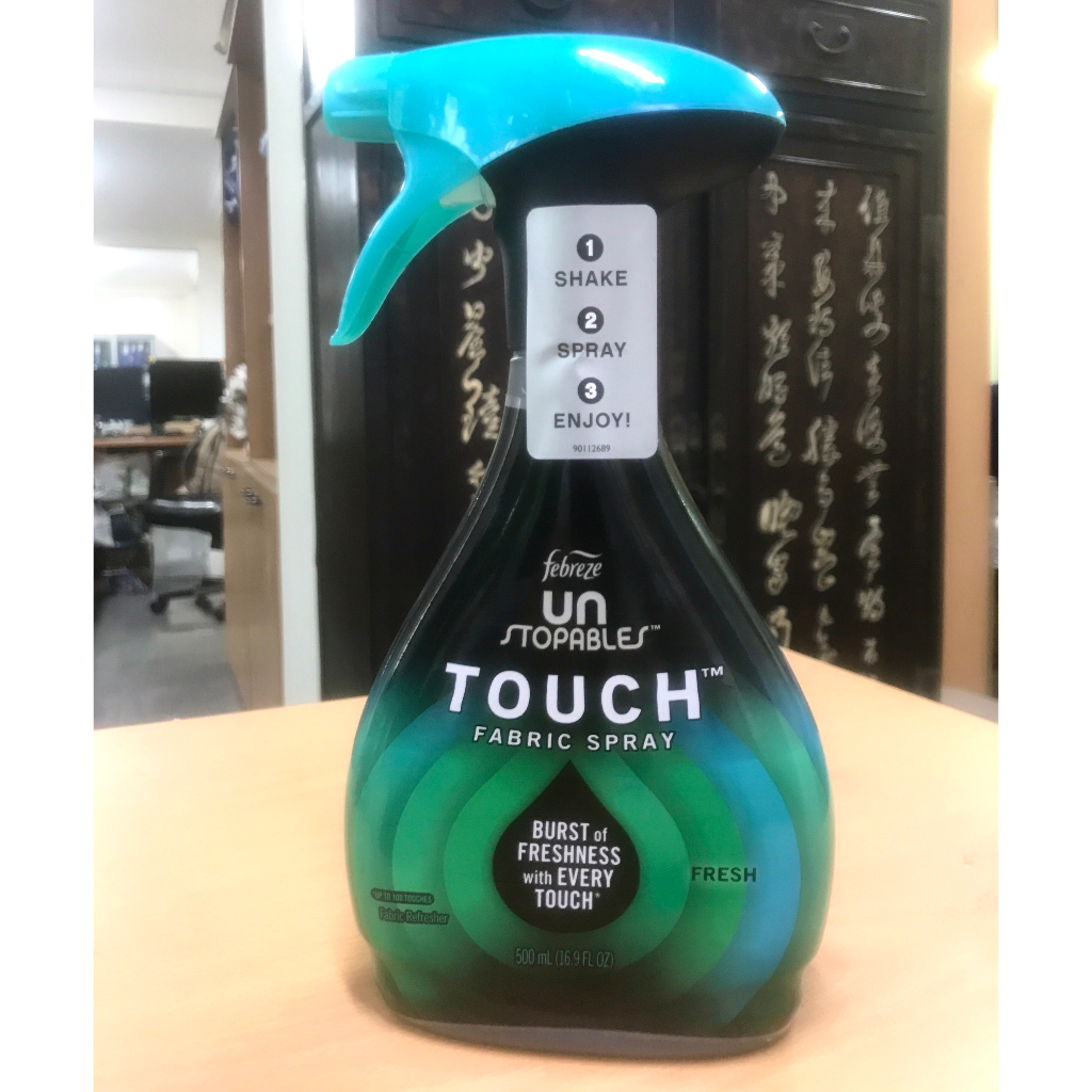 Xịt khử mùi quần áo Febreze Fabric 500ml