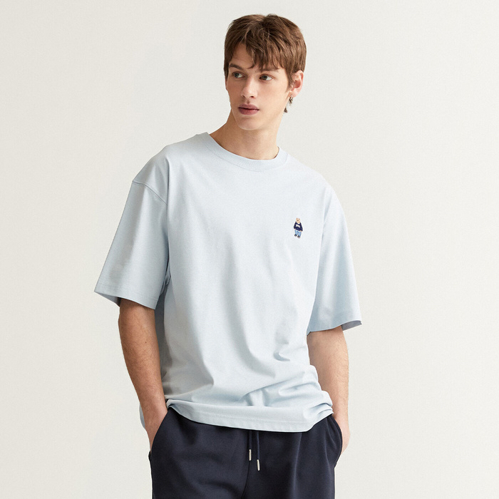 Áo thun cổ tròn Whoau thêu gấu Steve chất cotton thấm hút mồ hôi chính hãng sale