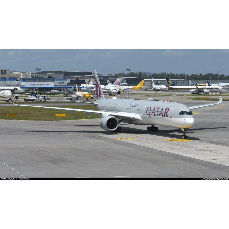Mô hình giấy máy bay Qatar airways airbus a350-1000