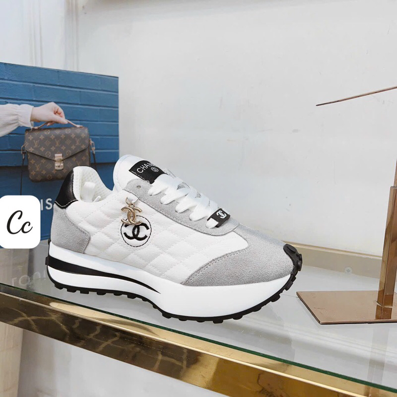 Giày Thể thao hàng cao cấp full box túi giấy ,e về đủ size 35>38 fullbox bill túi