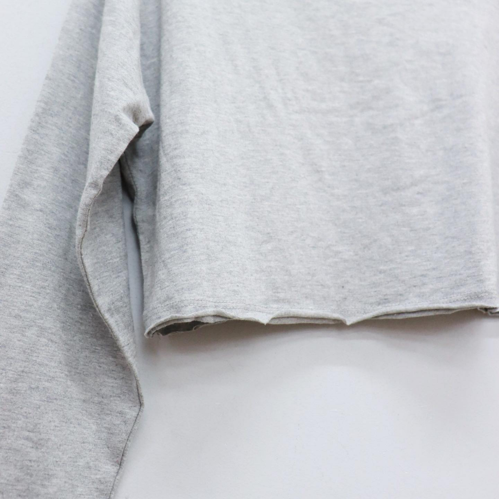 C1322 - 	Áo thun croptop  cổ thuyền tay dài trơn