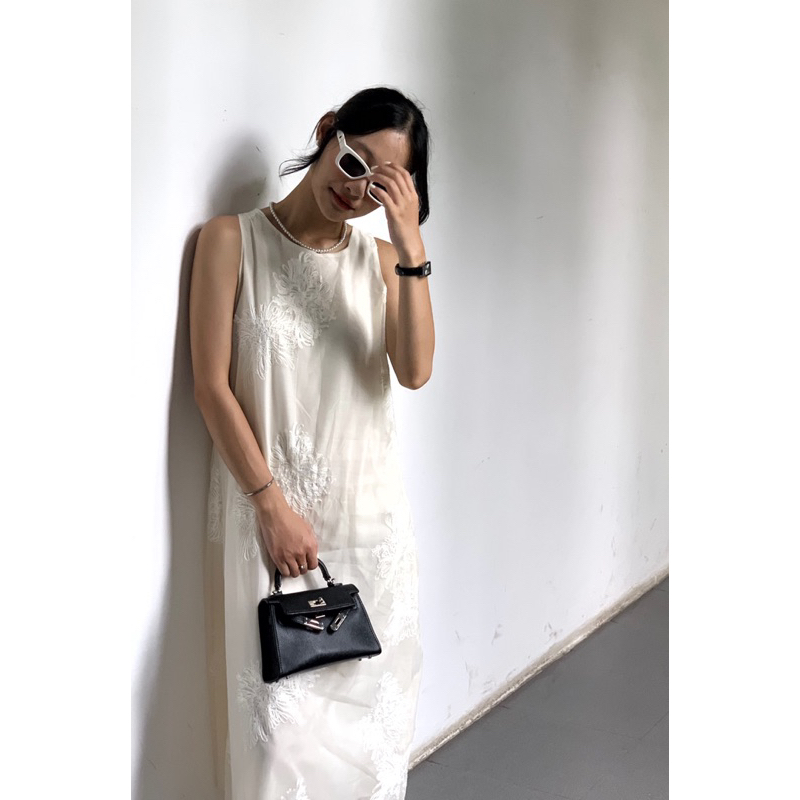 Váy CÚC tơ thêu hoa nổi 2 lớp