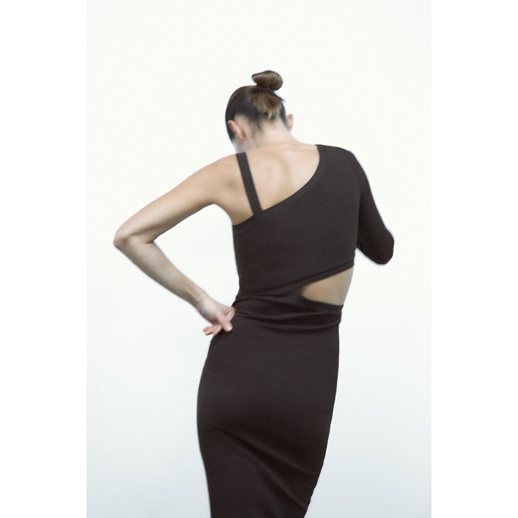 ZARA Đức - Đầm dài midi body lệch vai khoét eo ôm thun gân màu đen sale auth new sẵn chính hãng cao cấp 0085/031