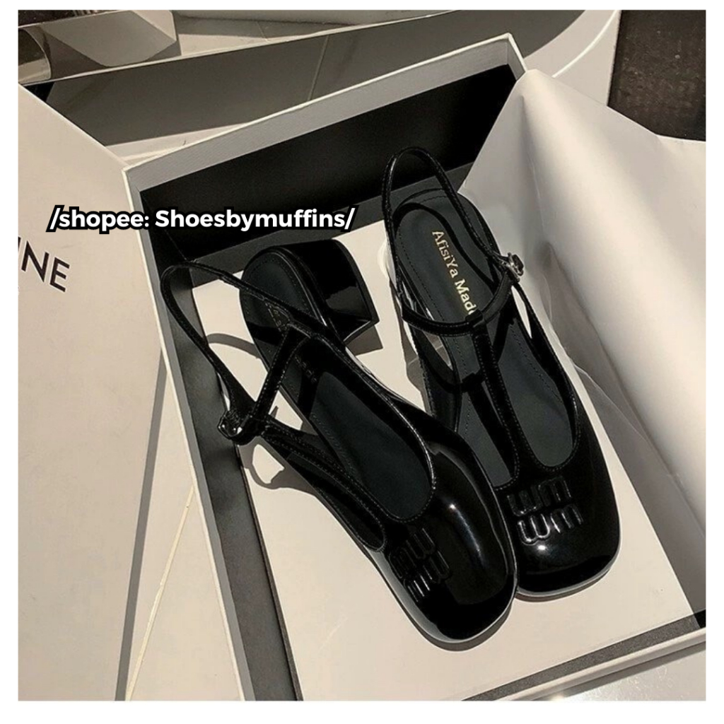 Giày Mary Jane mũi tròn hở gót Miumiu mẫu mới nhất 2023