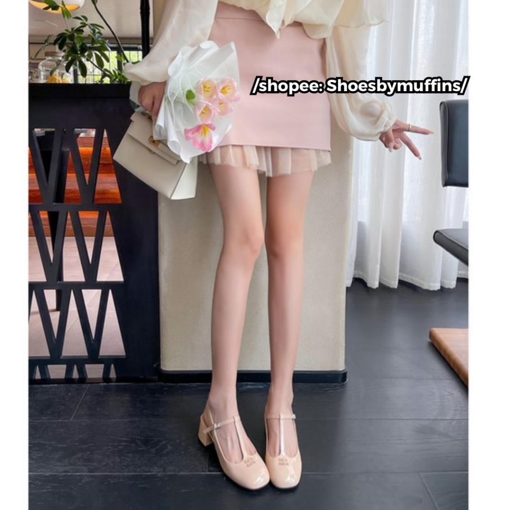 Giày Mary Jane mũi tròn hở gót Miumiu mẫu mới nhất 2023