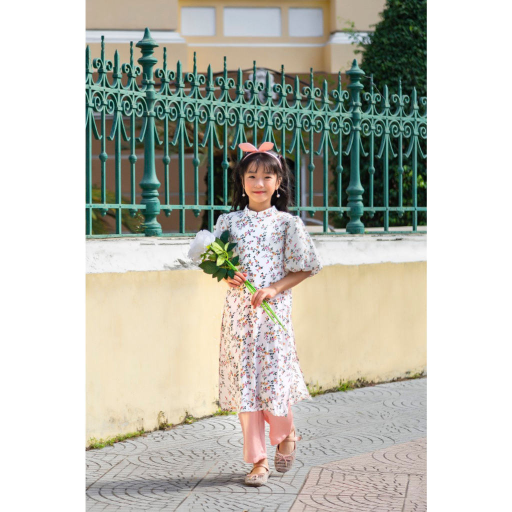 Áo dài cho bé gái - áo dài cách tân cho bé gái thiết kế tay phồng hoạ tiết Bách Hoa Xuân chất liệu lụa mango cao cấp