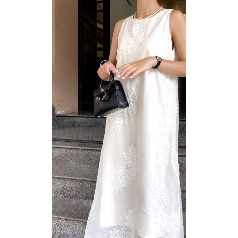 Váy CÚC tơ thêu hoa nổi 2 lớp