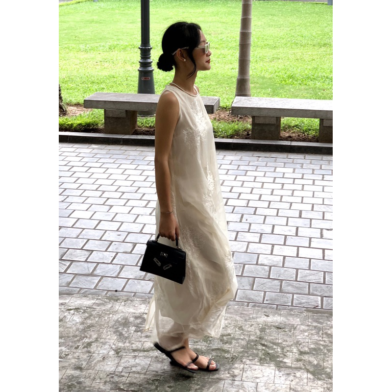 Váy CÚC tơ thêu hoa nổi 2 lớp