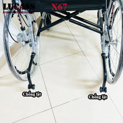 Xe lăn đa năng có bô vệ sinh ngả nằm Lucass X67