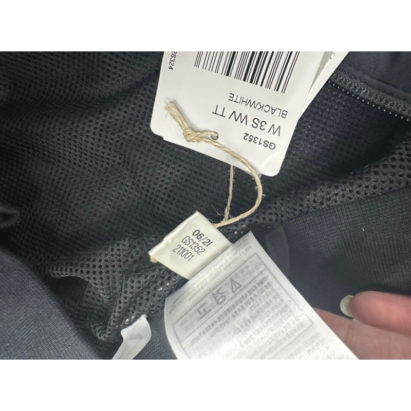 Áo bomber nữ Adidas