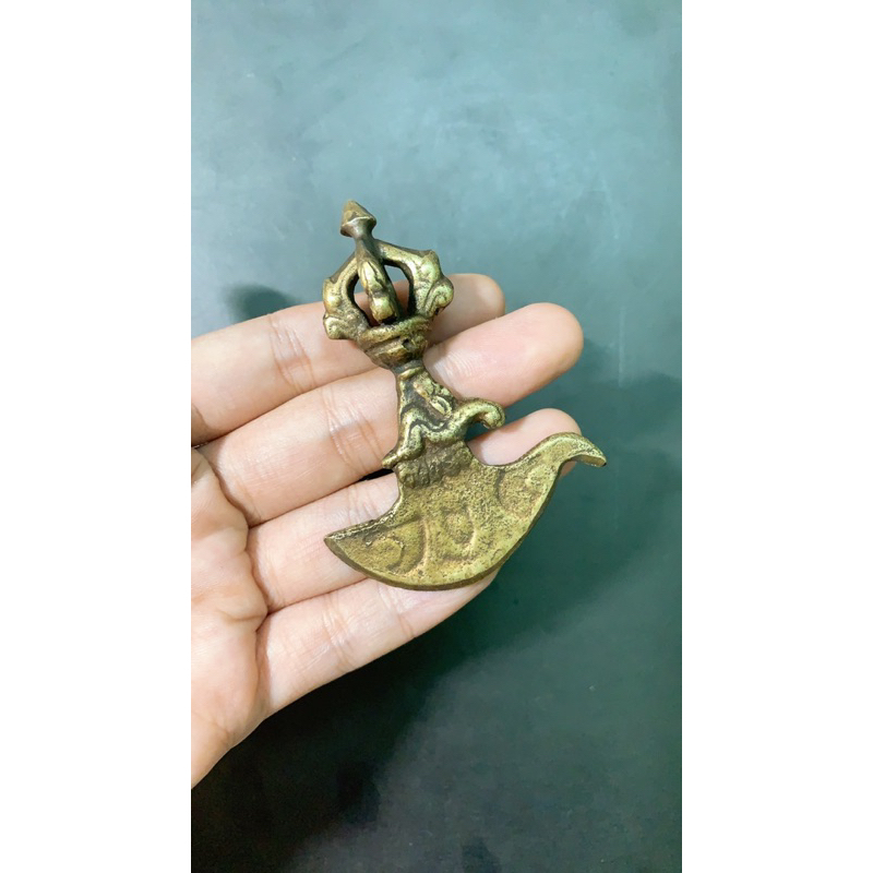 Pháp bảo kim cang nguyệt nha mật tông 7 cm