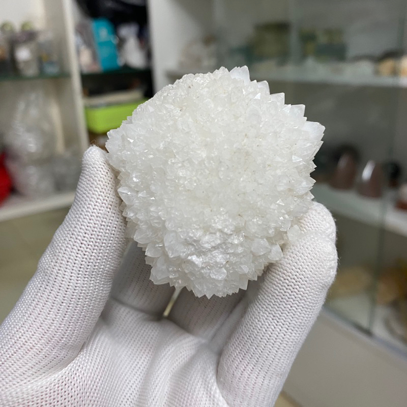 (197gram)Thạch Anh Trứng tinh thể dạng trứng (Crystal Quart), dùng trưng bày, sưu tầm, thanh tẩy Tarot...!!!